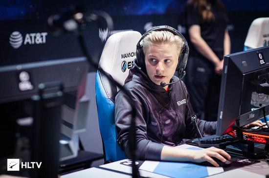 京东电竞S15线下观赛体验全记录